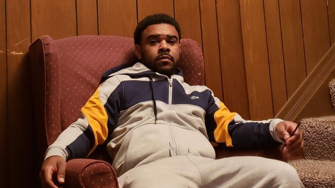 最新杏吧原创 artists postpone creative projects, volunteer to rebuild after tornado